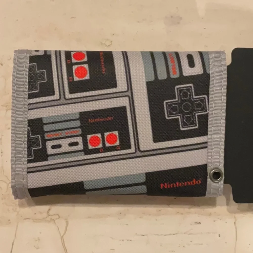 Nintendo wallet men’s